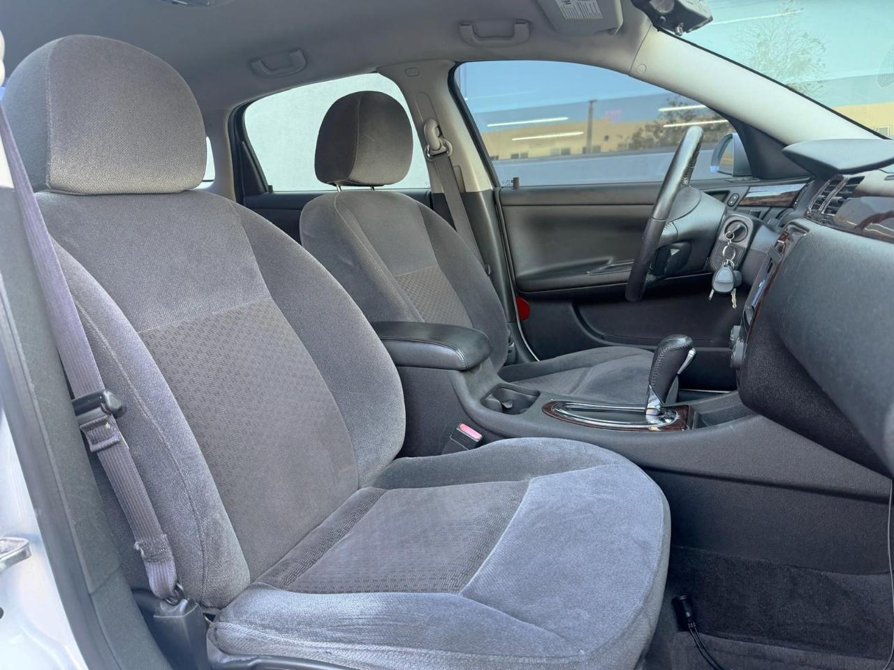 Chevrolet Impala 4dr Sdn LT Retail 2012