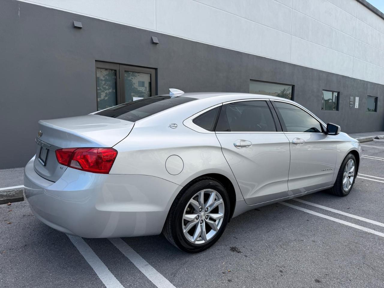 Chevrolet Impala 4dr Sdn LT w/1LT 2016
