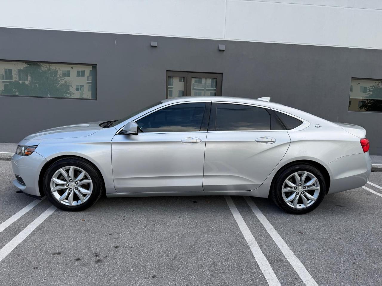 Chevrolet Impala 4dr Sdn LT w/1LT 2016