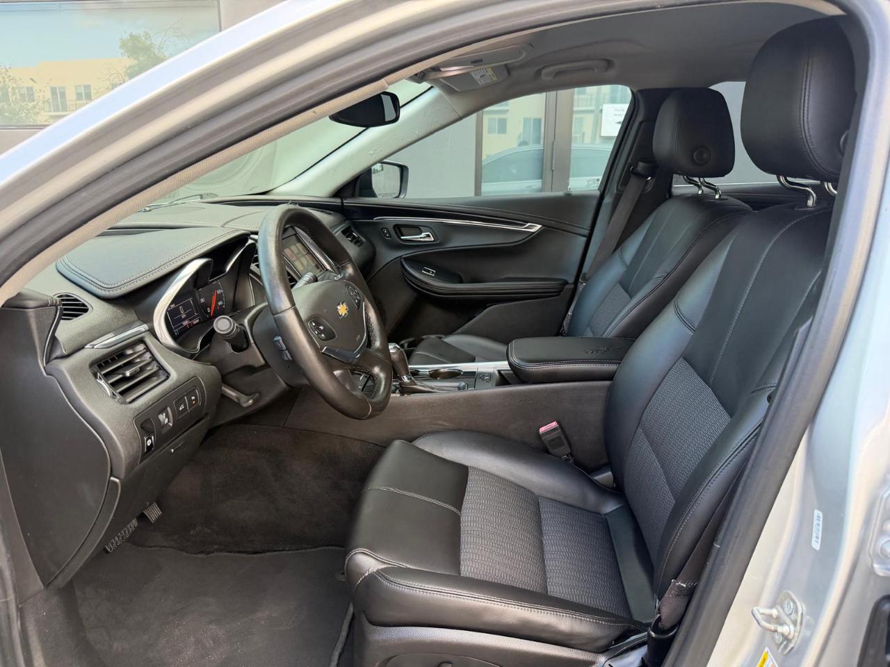 Chevrolet Impala 4dr Sdn LT w/1LT 2016