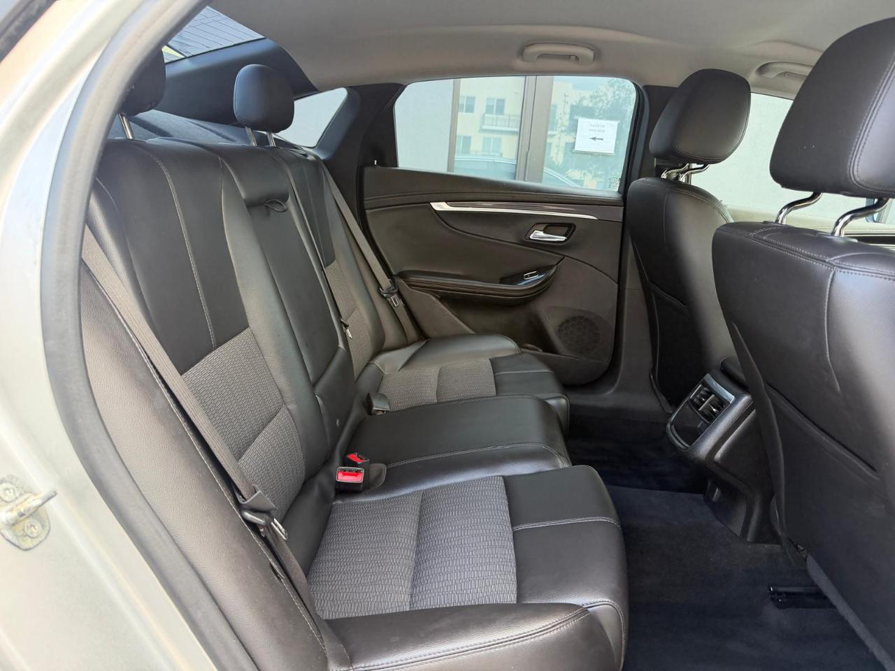 Chevrolet Impala 4dr Sdn LT w/1LT 2016