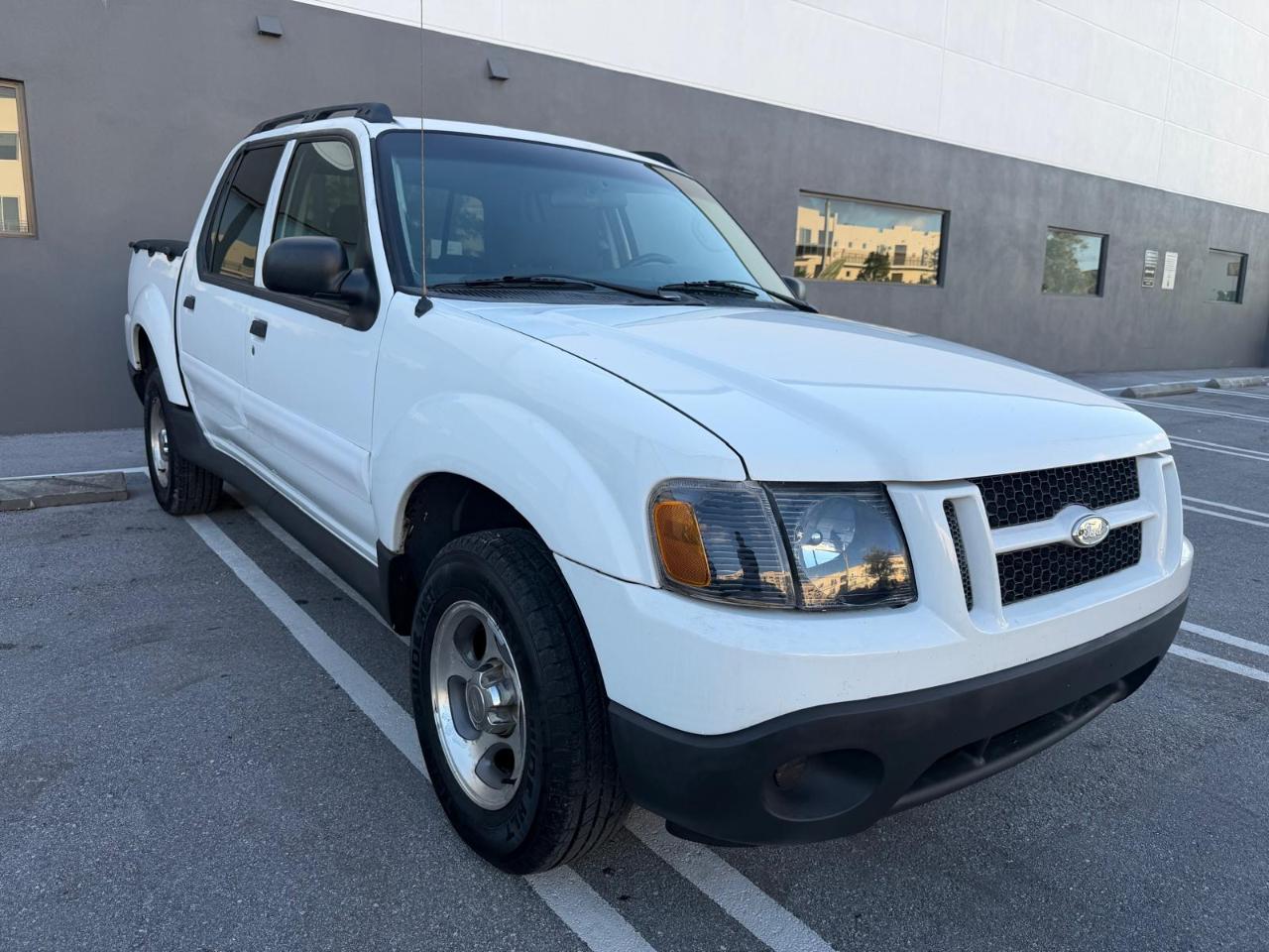 Ford Explorer Sport Trac 4dr 126" WB XLT Premium 2005