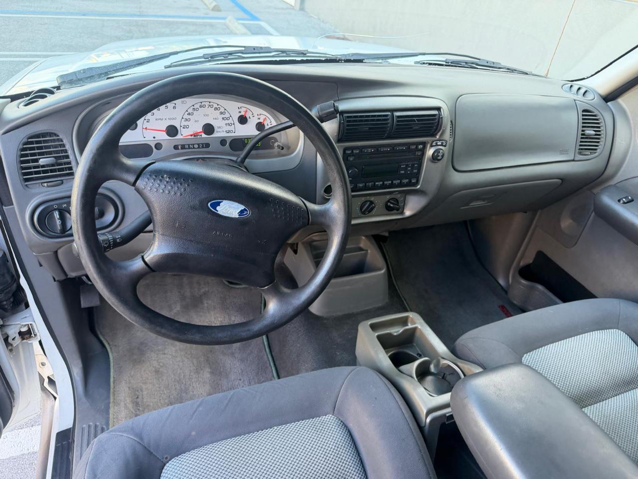 Ford Explorer Sport Trac 4dr 126" WB XLT Premium 2005