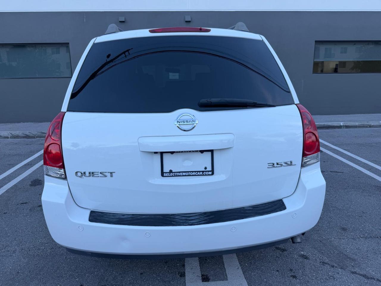 Nissan Quest 4dr Van SL 2006