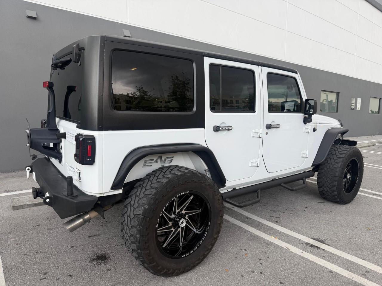Jeep Wrangler Unlimited 4WD 4dr Sport 2016