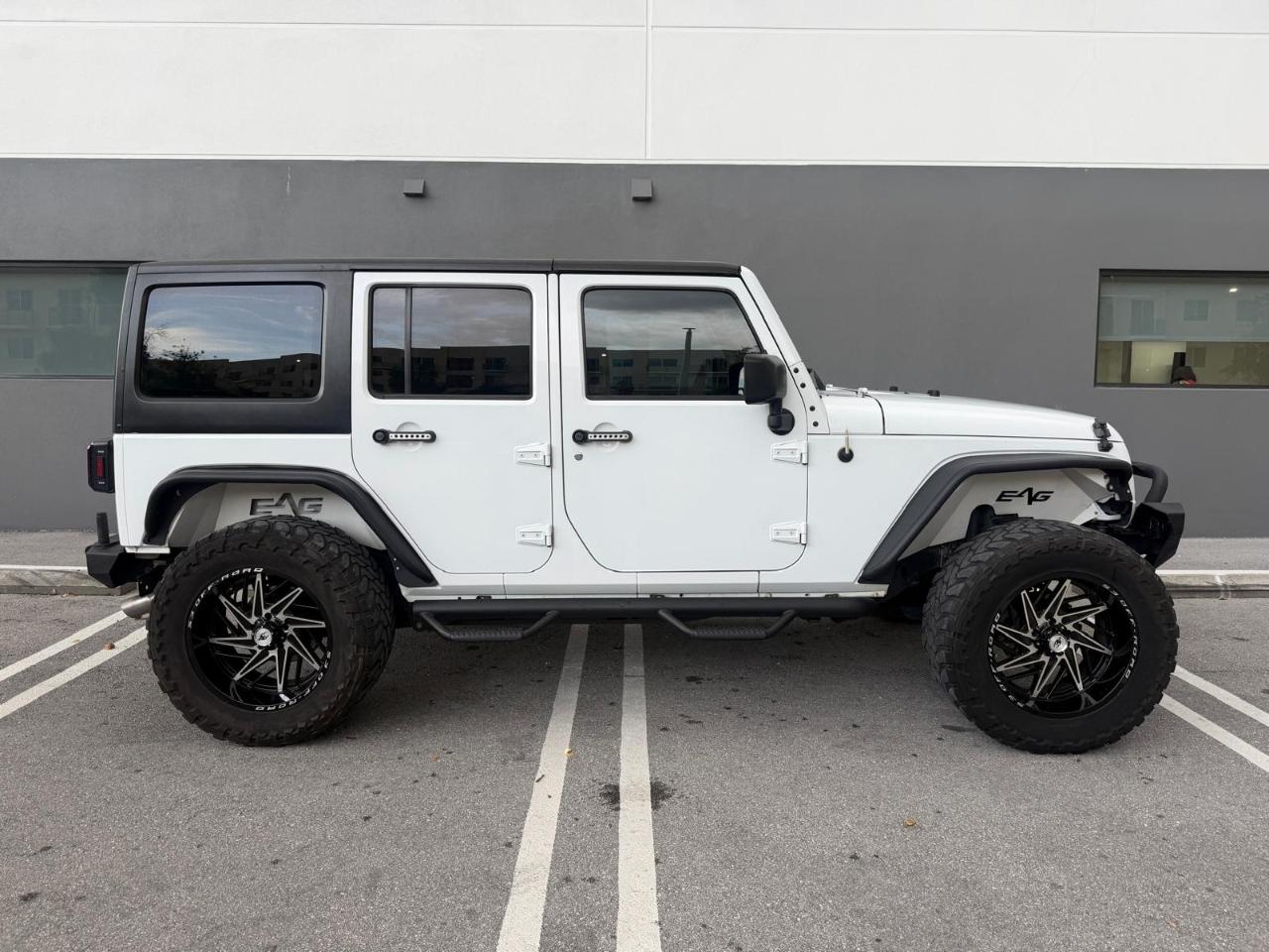 Jeep Wrangler Unlimited 4WD 4dr Sport 2016