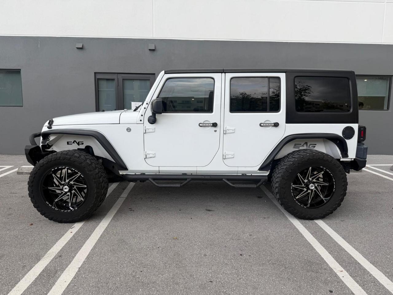 Jeep Wrangler Unlimited 4WD 4dr Sport 2016