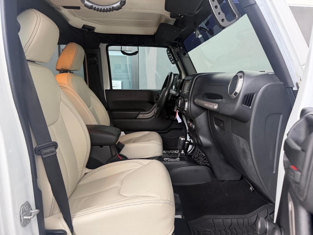 Jeep Wrangler Unlimited 4WD 4dr Sport 2016