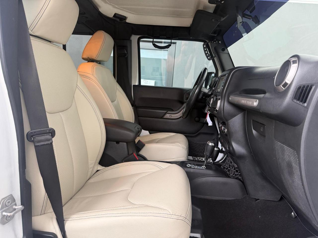 Jeep Wrangler Unlimited 4WD 4dr Sport 2016
