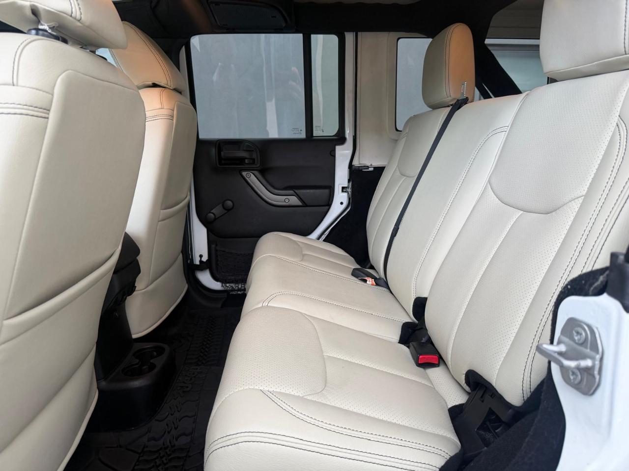Jeep Wrangler Unlimited 4WD 4dr Sport 2016