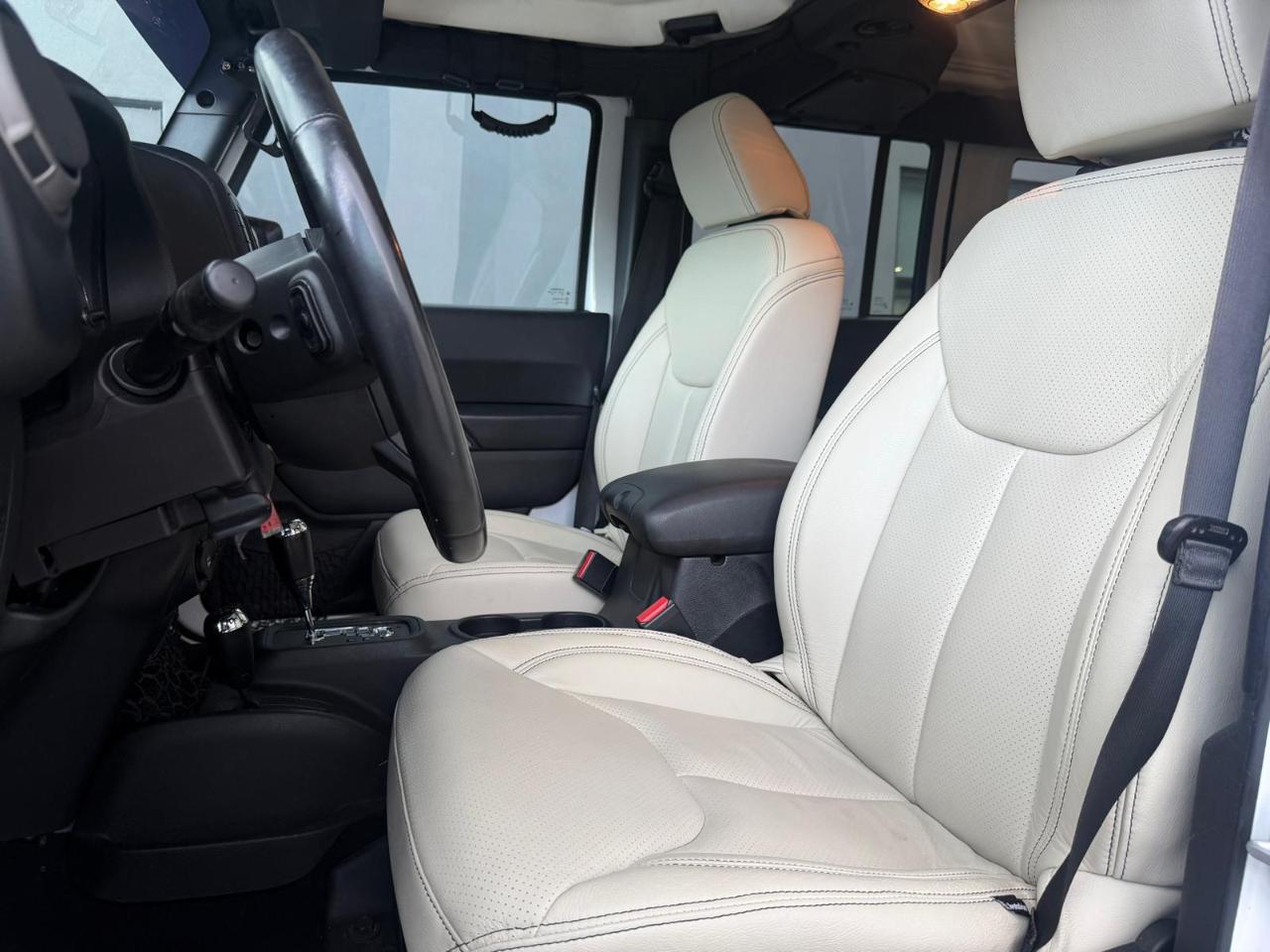 Jeep Wrangler Unlimited 4WD 4dr Sport 2016
