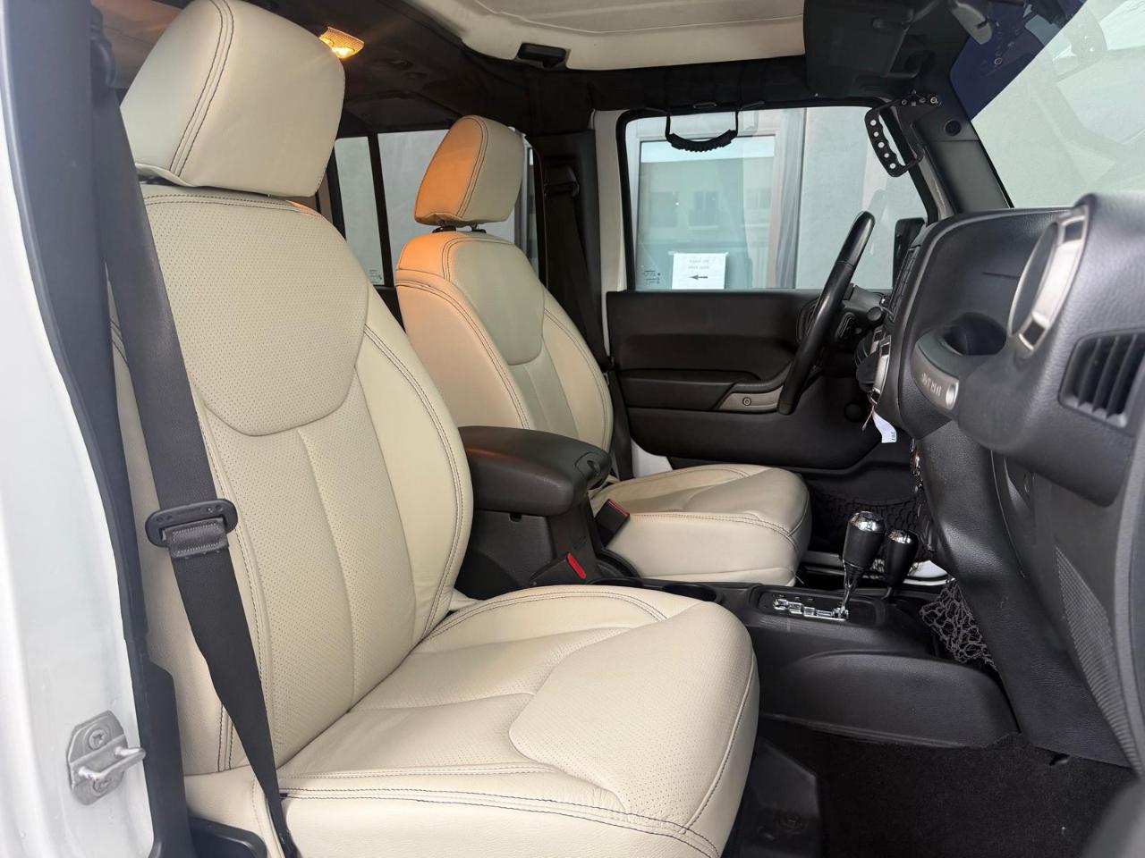 Jeep Wrangler Unlimited 4WD 4dr Sport 2016