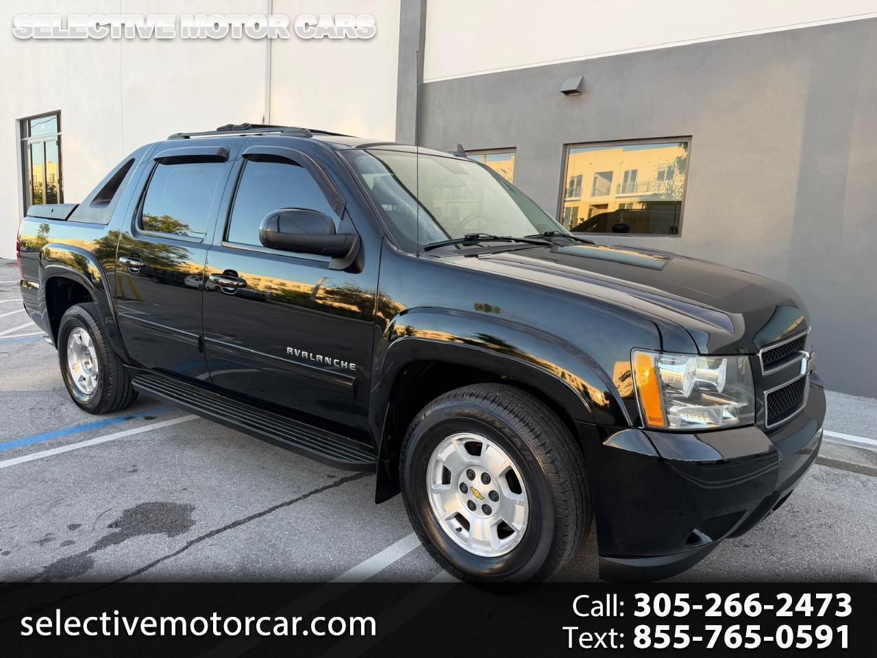 2011 Chevrolet Avalanche 2WD Crew Cab LS