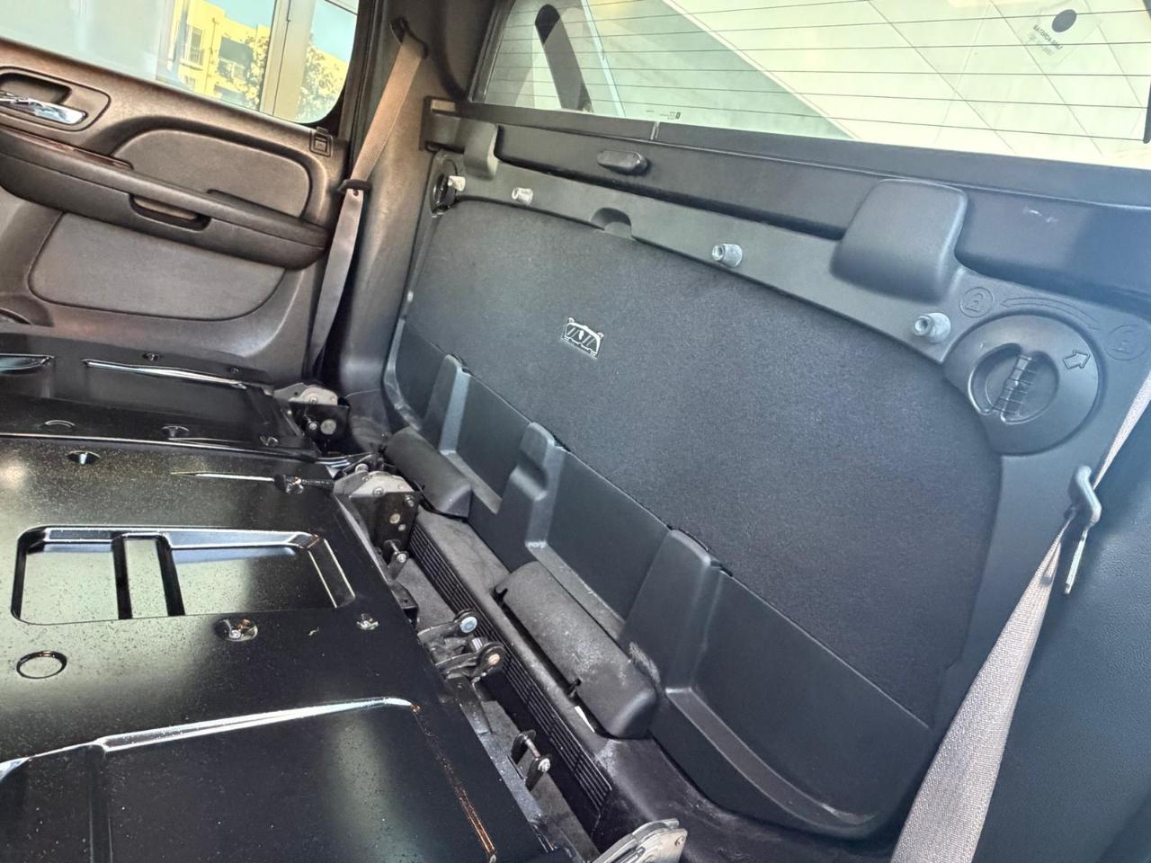 Chevrolet Avalanche 2WD Crew Cab LS 2011