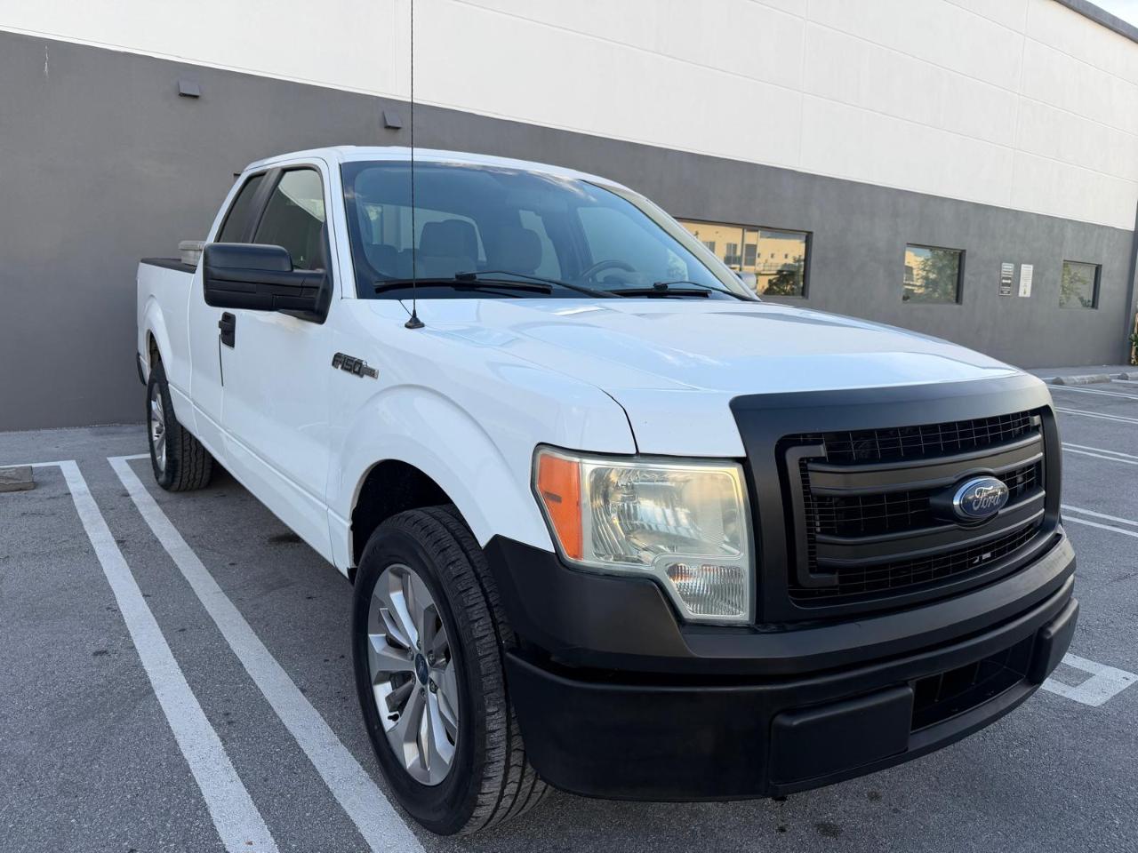 Ford F-150 2WD SuperCab 145" XL 2014