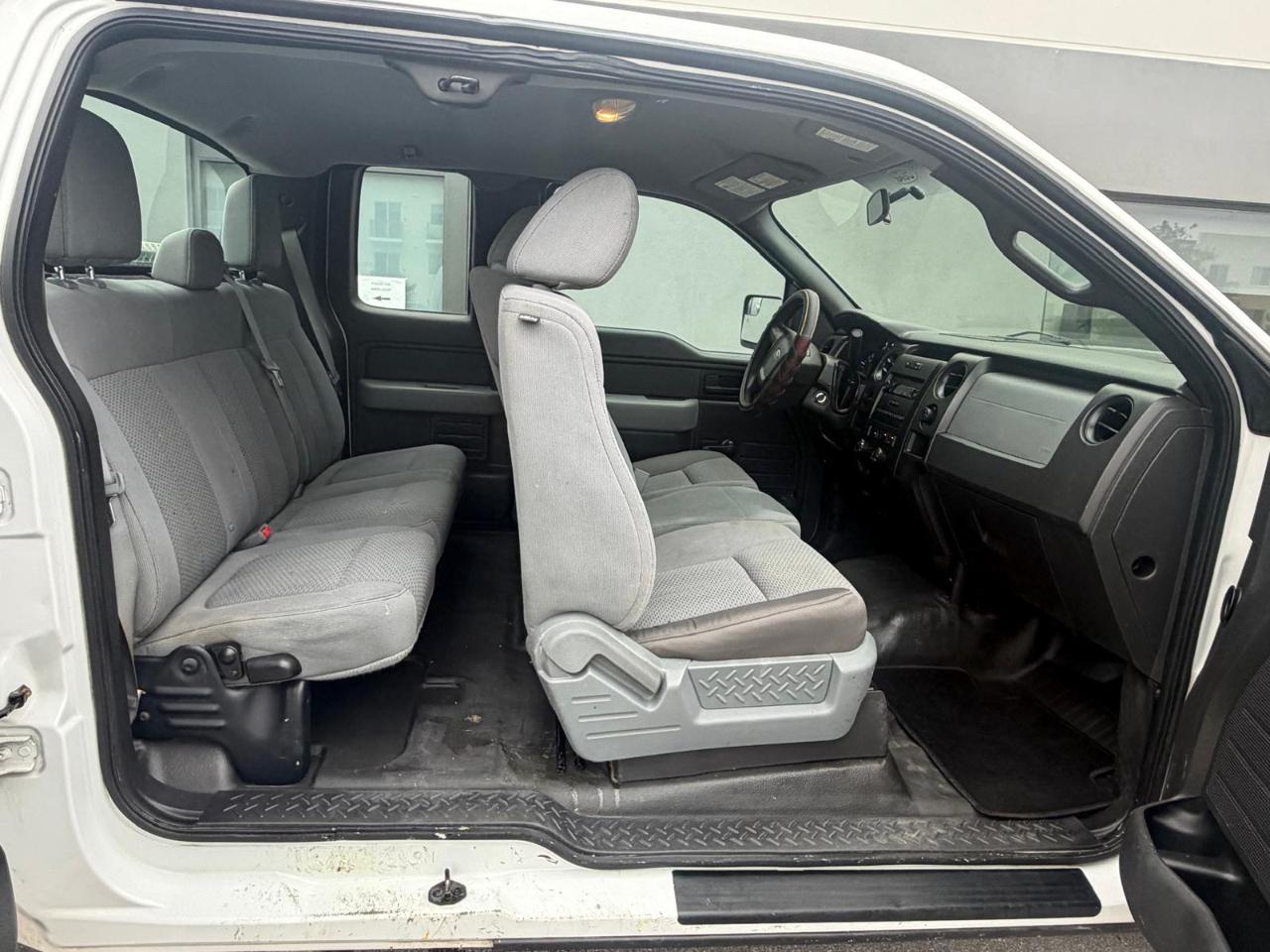 Ford F-150 2WD SuperCab 145" XL 2014