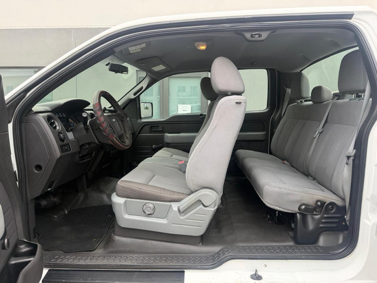 Ford F-150 2WD SuperCab 145" XL 2014