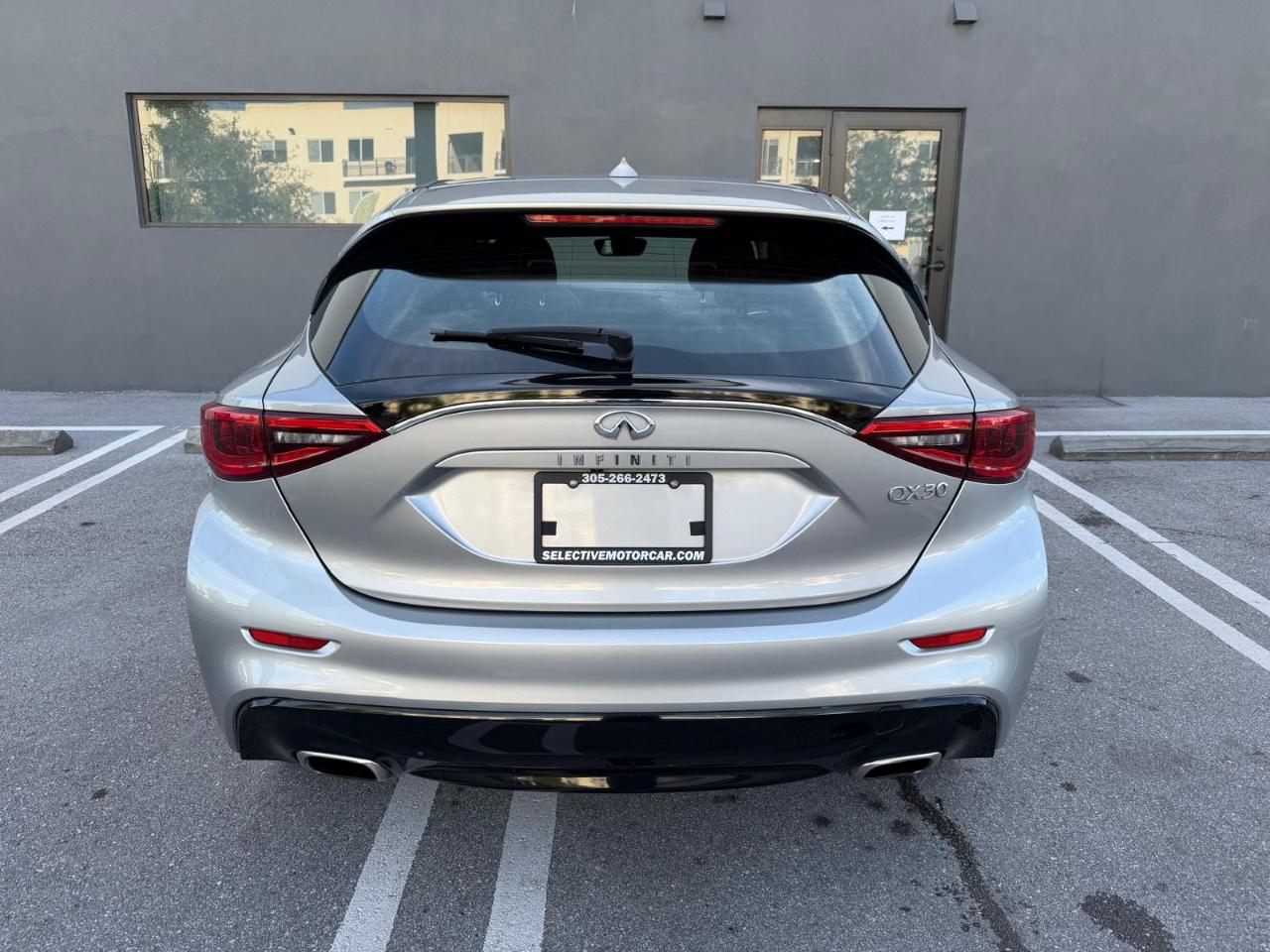 Infiniti QX30 Luxury FWD 2017