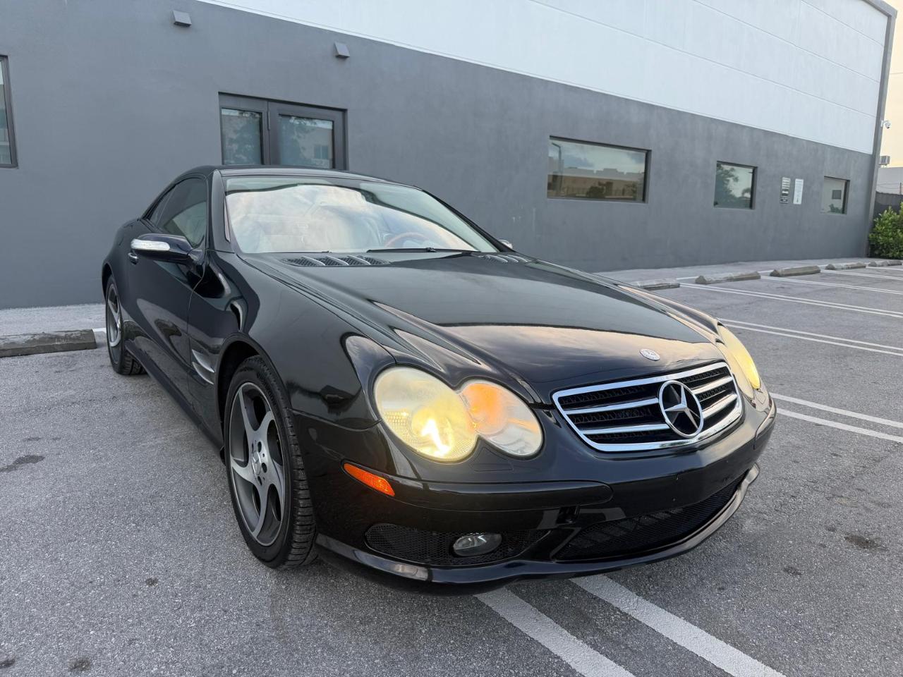 Mercedes-Benz SL-Class 2dr Roadster 5.0L 2005