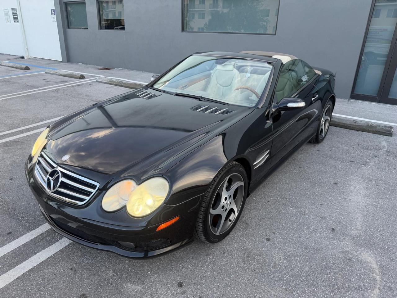 Mercedes-Benz SL-Class 2dr Roadster 5.0L 2005