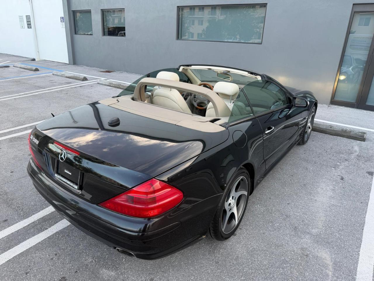 Mercedes-Benz SL-Class 2dr Roadster 5.0L 2005