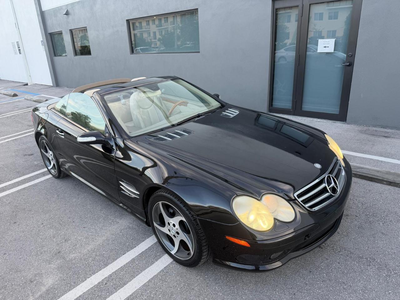 Mercedes-Benz SL-Class 2dr Roadster 5.0L 2005
