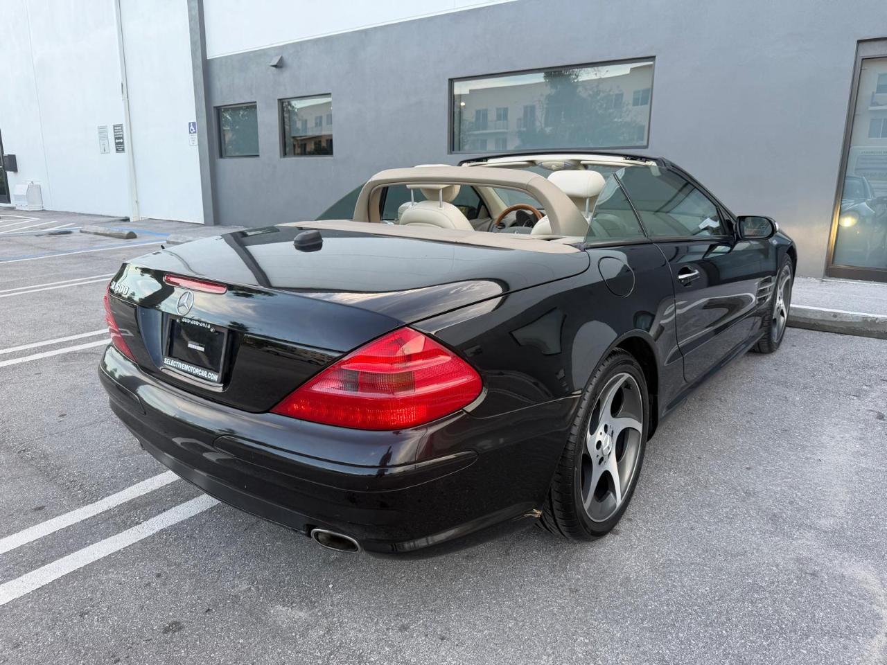 Mercedes-Benz SL-Class 2dr Roadster 5.0L 2005