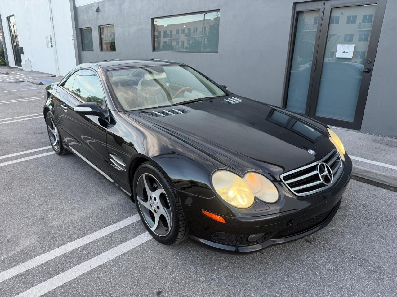 Mercedes-Benz SL-Class 2dr Roadster 5.0L 2005