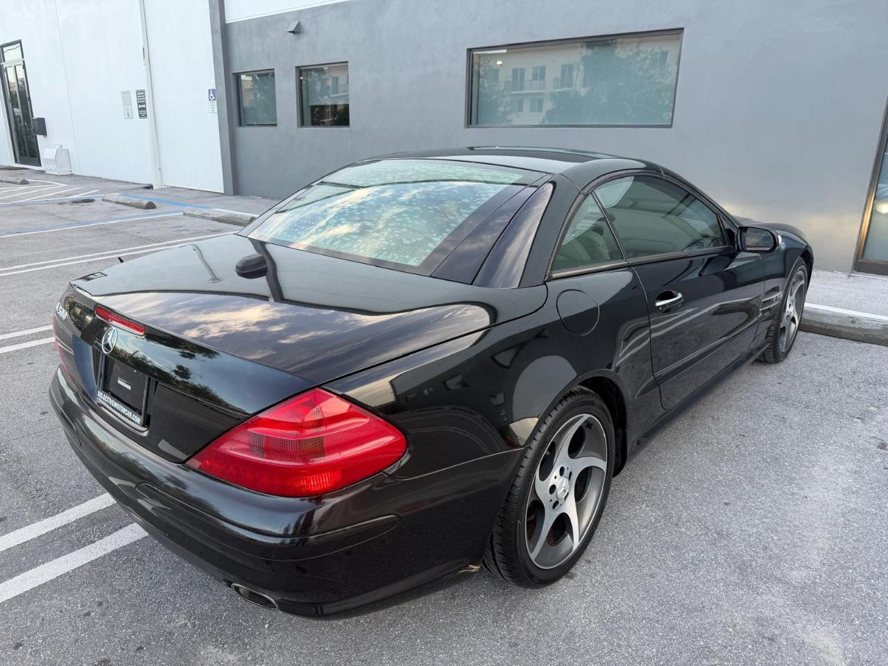 Mercedes-Benz SL-Class 2dr Roadster 5.0L 2005