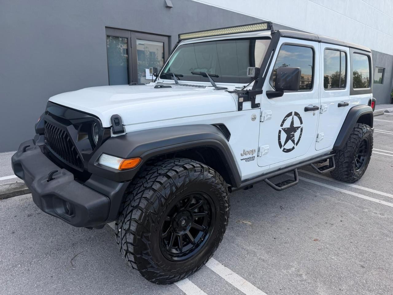 Jeep Wrangler Unlimited Sport 4x4 2021