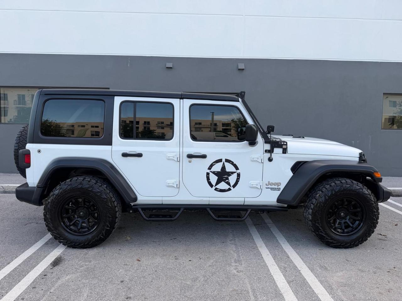 Jeep Wrangler Unlimited Sport 4x4 2021