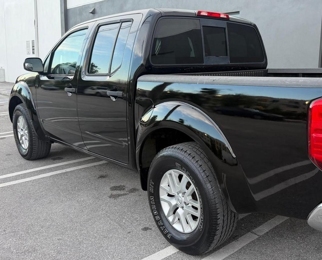 Nissan Frontier 2WD Crew Cab SWB Auto SV 2015