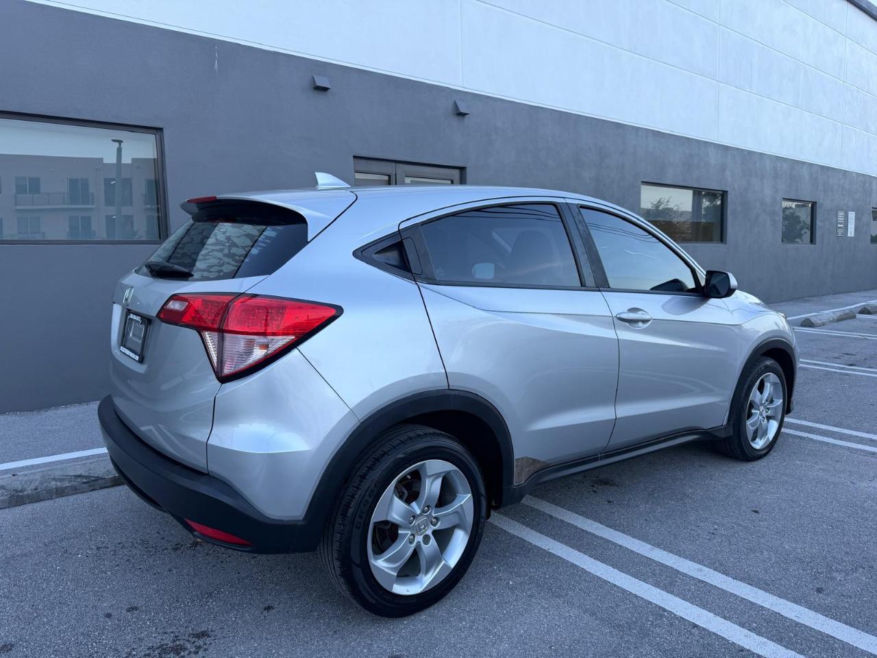 Honda HR-V 2WD 4dr CVT LX 2016