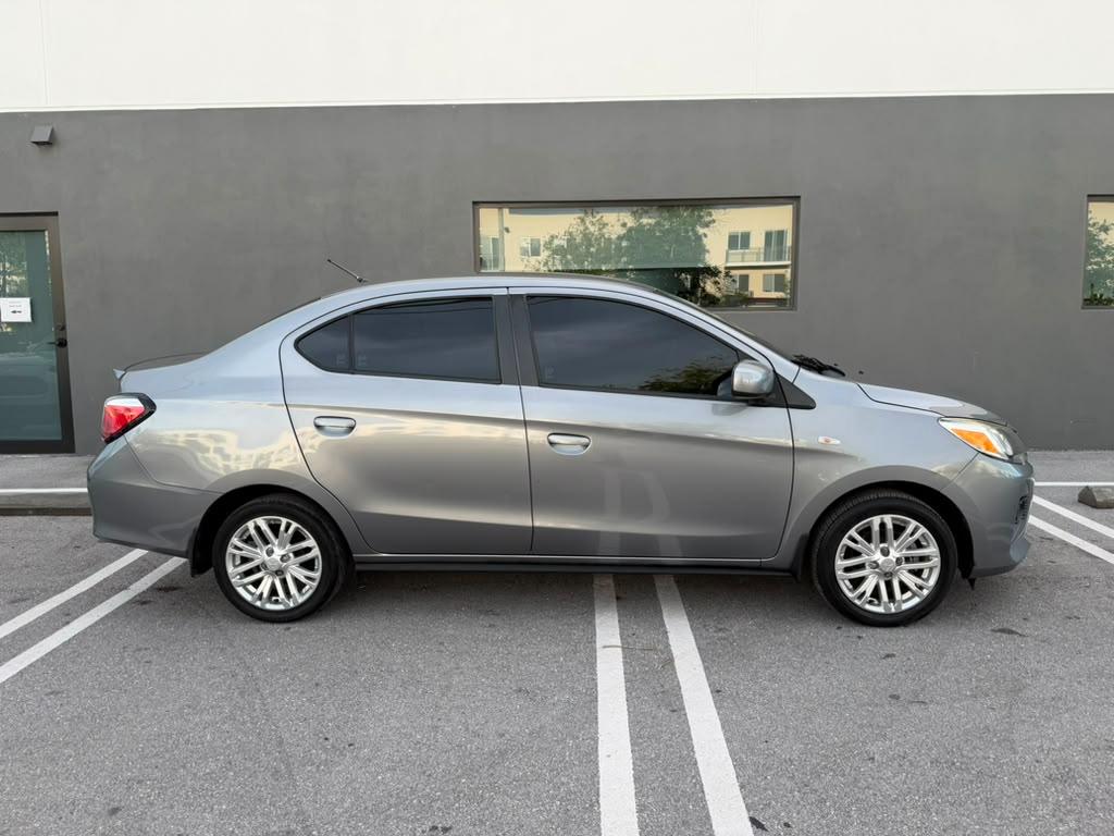 Mitsubishi Mirage G4 Carbonite Edition CVT 2021
