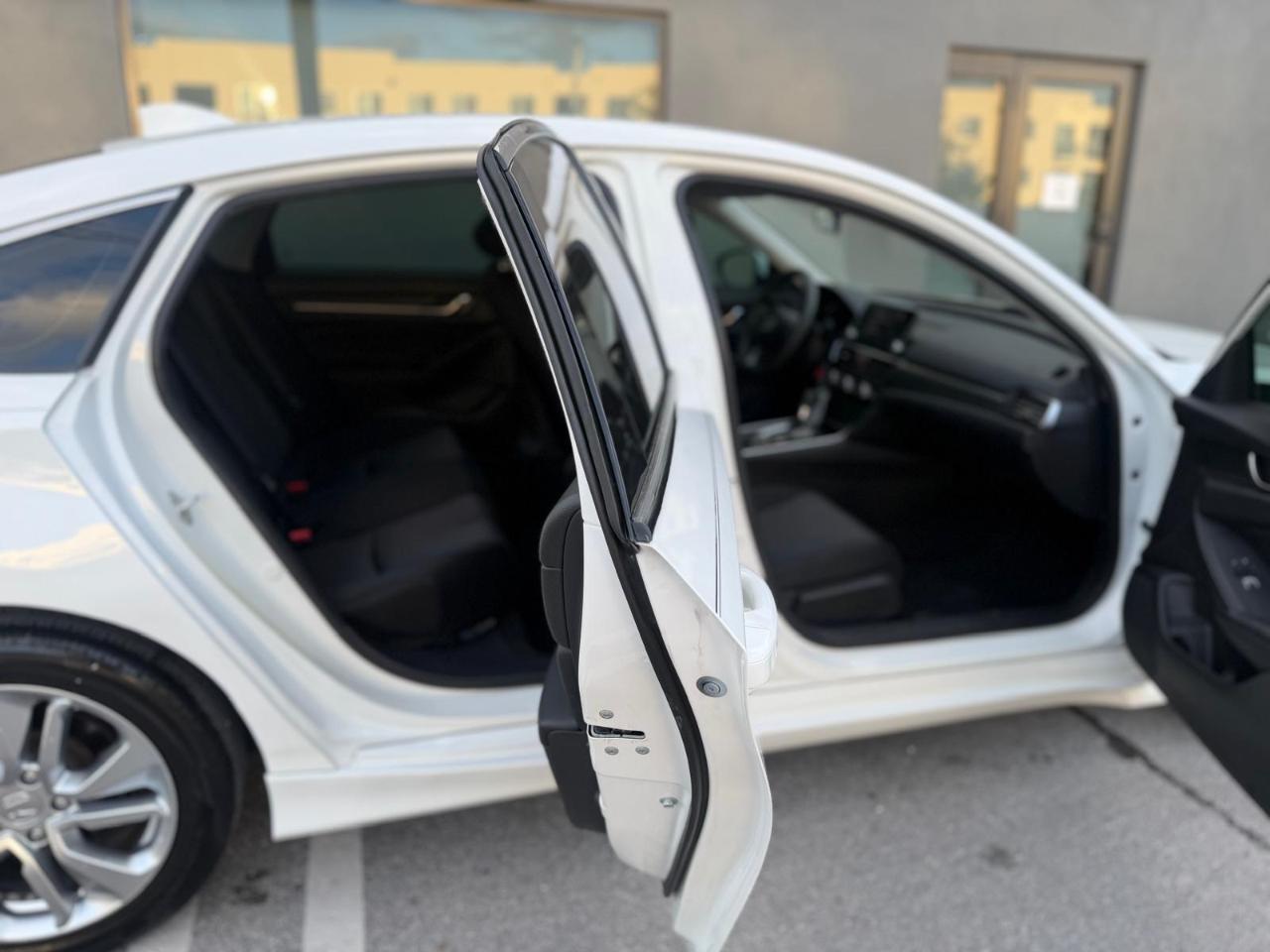 Honda Accord Sedan LX 1.5T CVT 2018