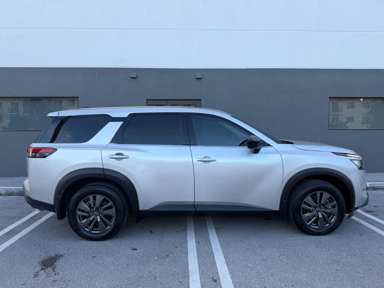 Nissan Pathfinder S 2WD 2024
