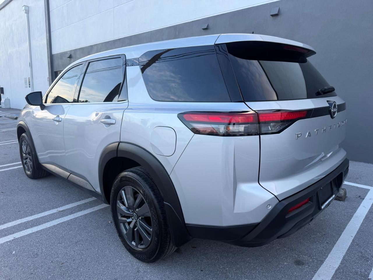Nissan Pathfinder S 2WD 2024