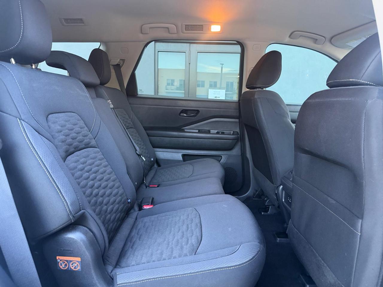 Nissan Pathfinder S 2WD 2024