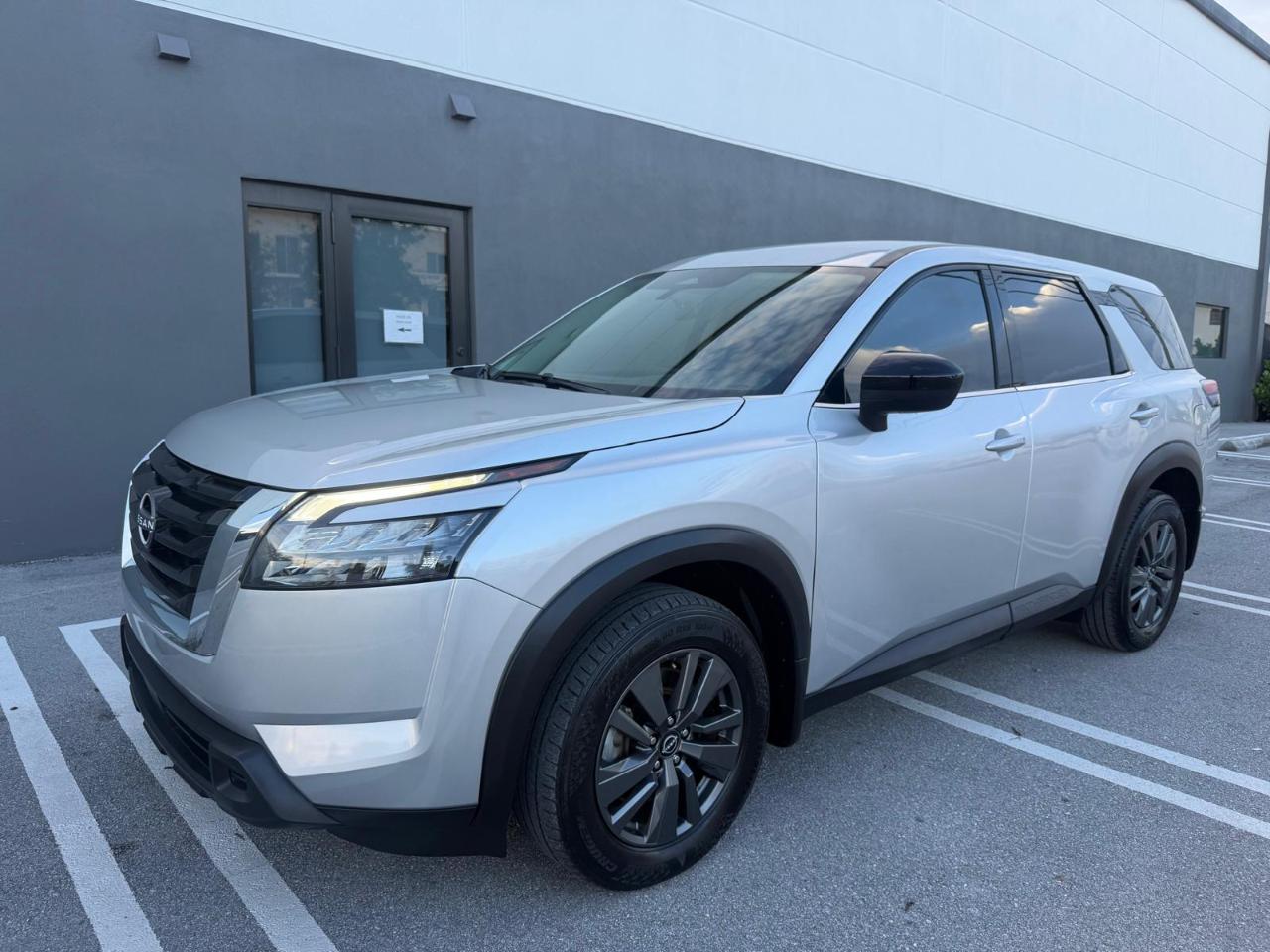 Nissan Pathfinder S 2WD 2024