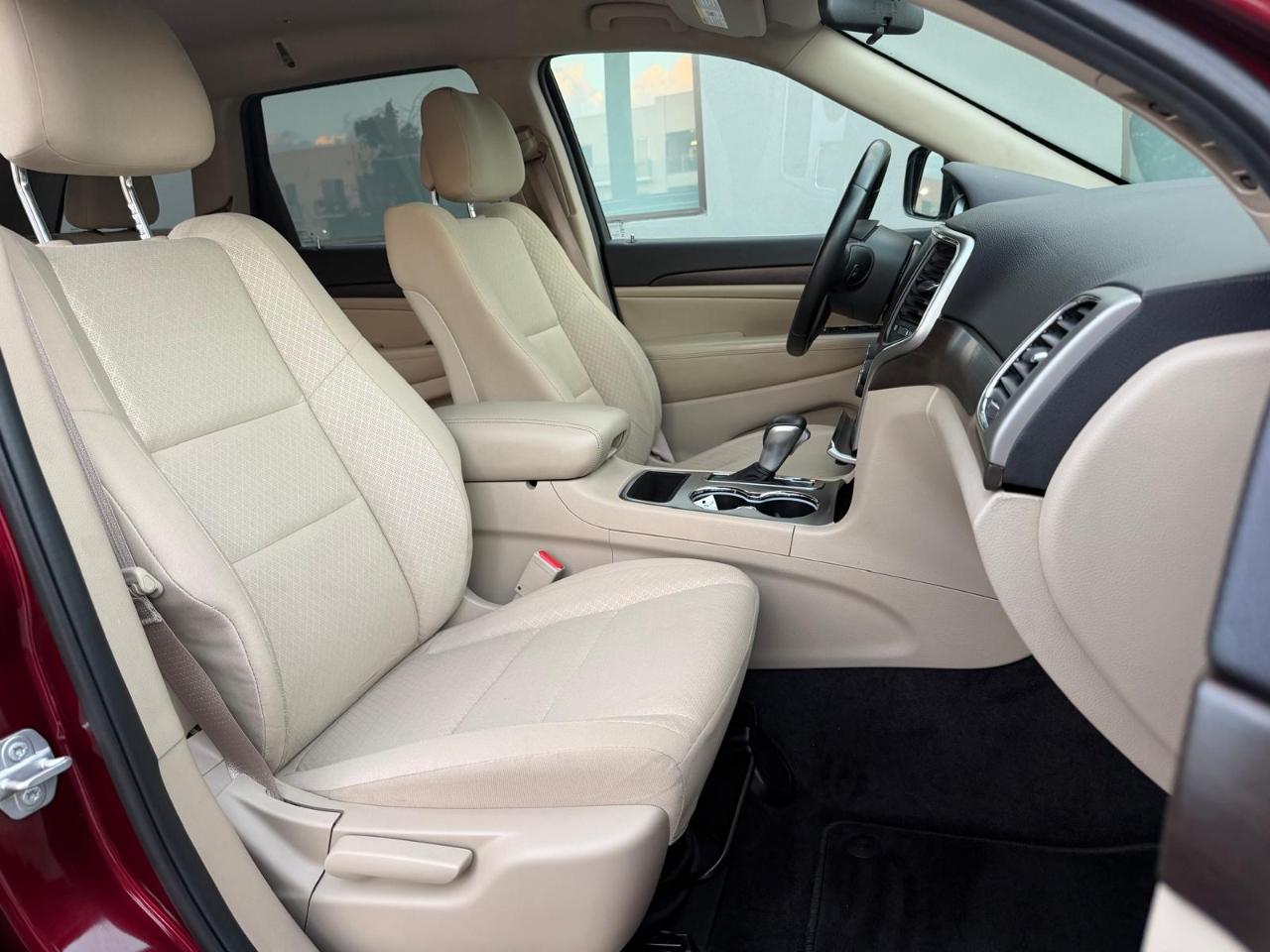 Jeep Grand Cherokee Laredo 4x2 *Ltd Avail* 2018