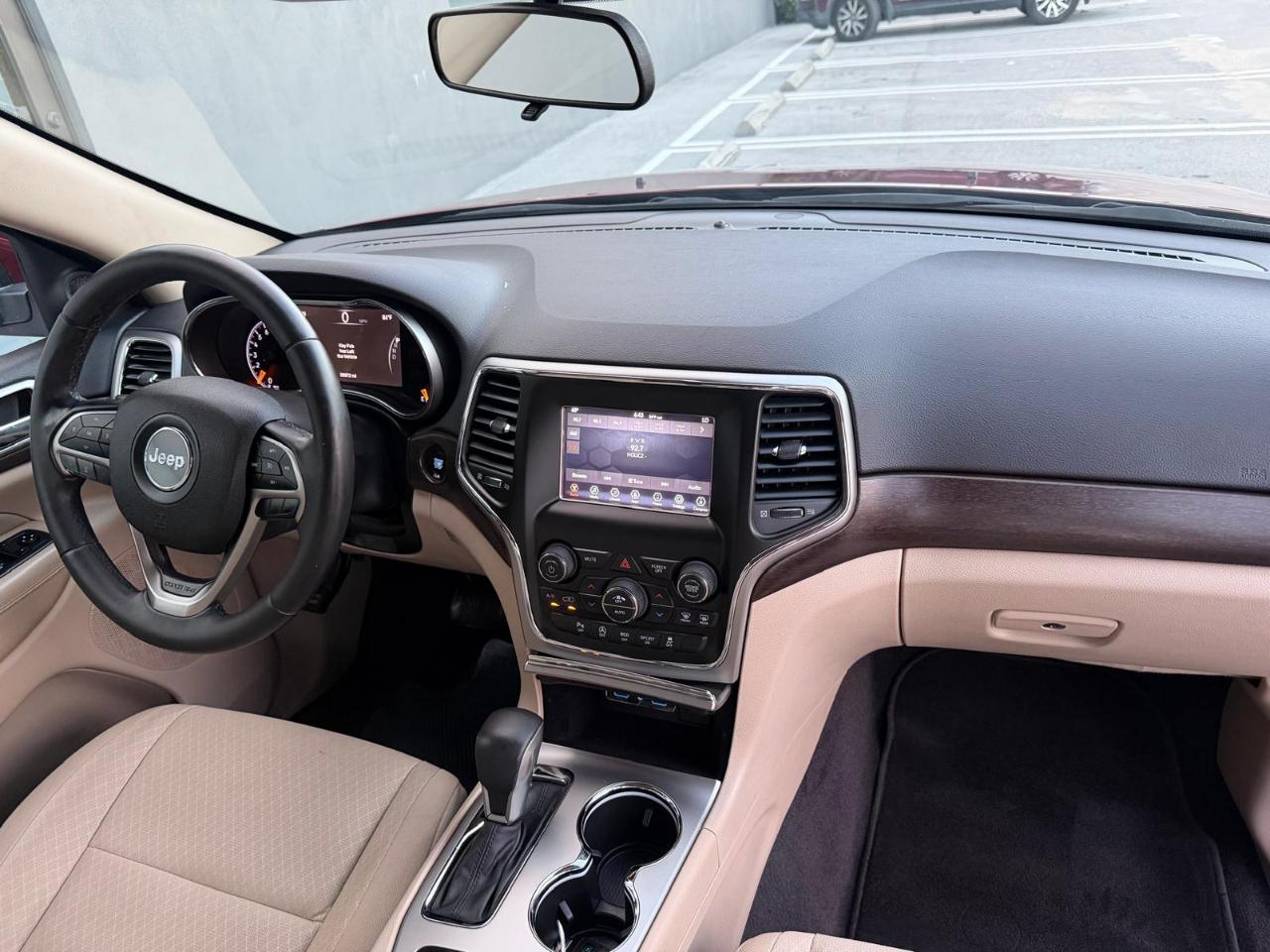 Jeep Grand Cherokee Laredo 4x2 *Ltd Avail* 2018