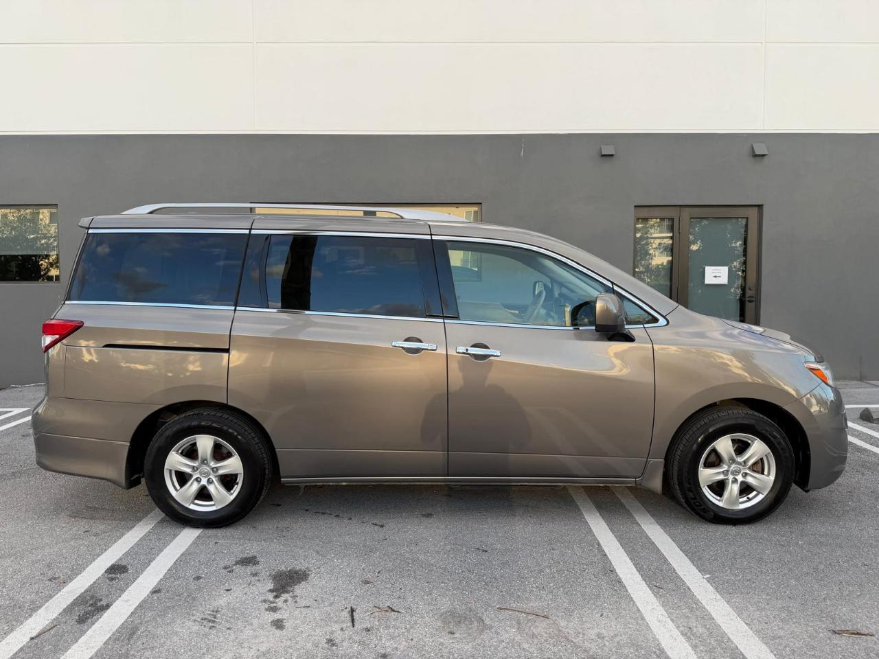 Nissan Quest 4dr SV 2016