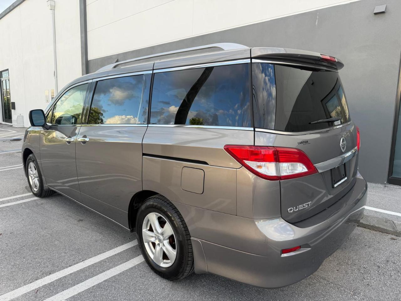 Nissan Quest 4dr SV 2016