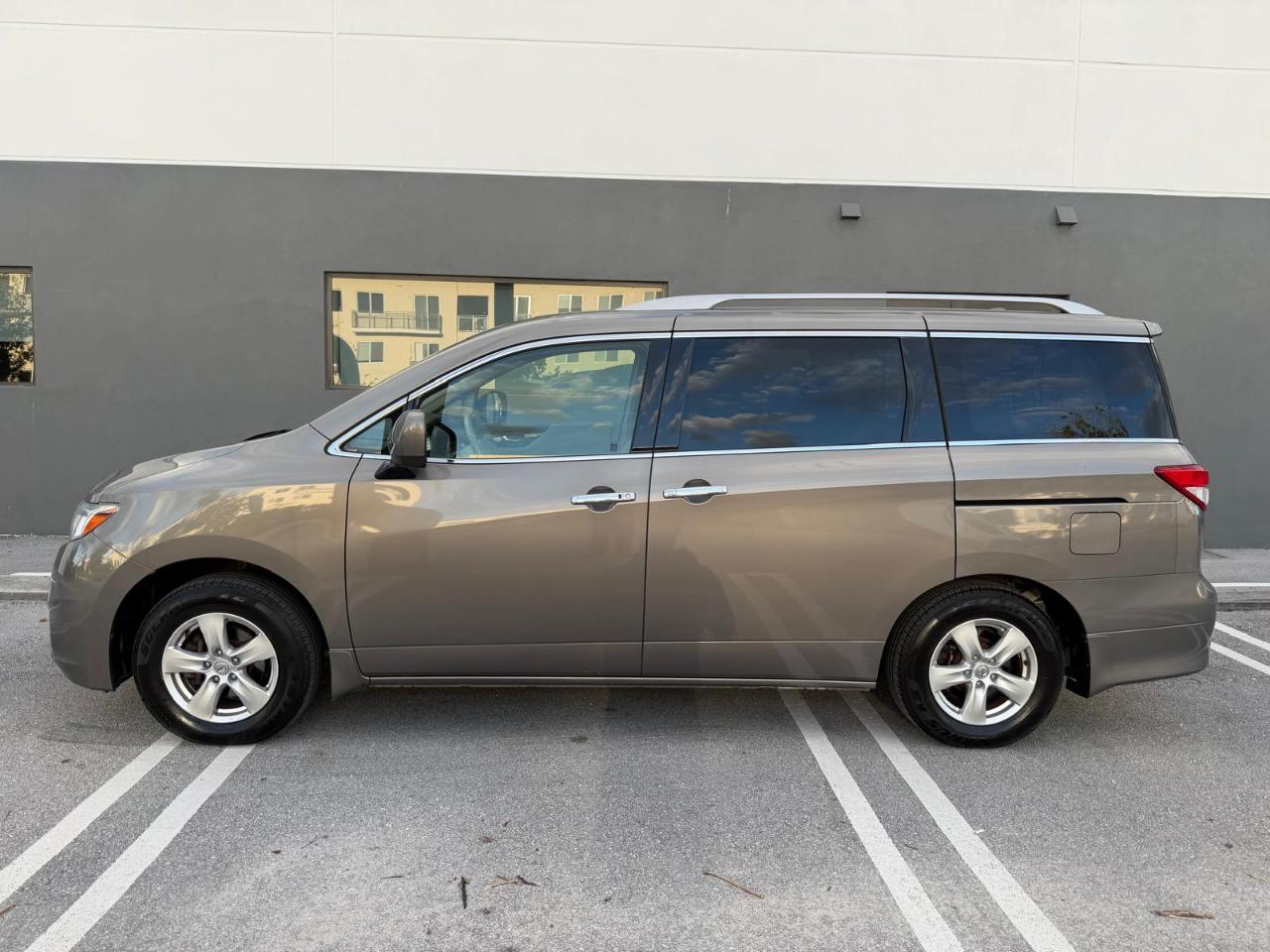Nissan Quest 4dr SV 2016