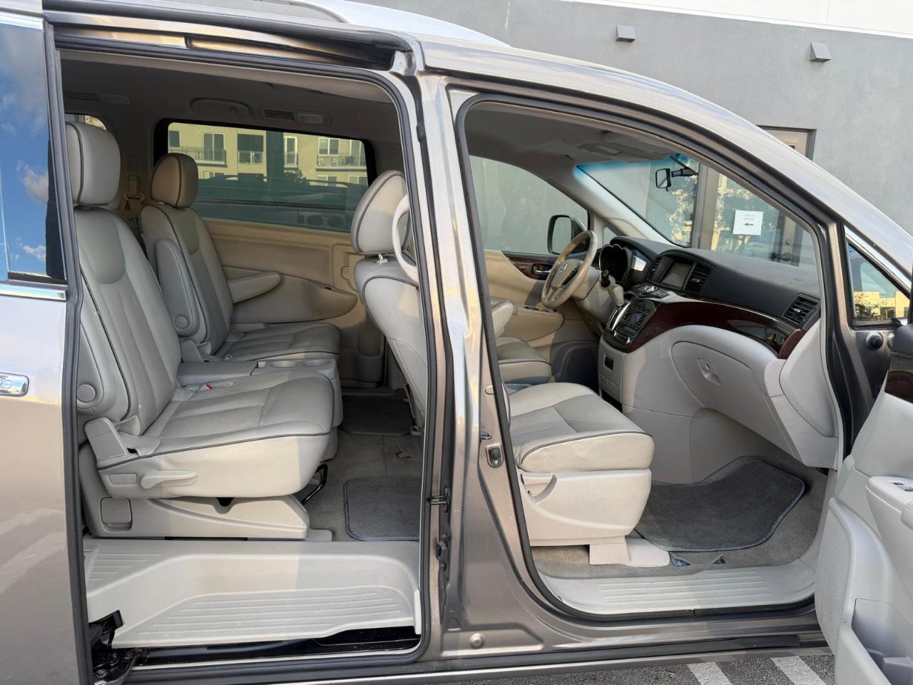 Nissan Quest 4dr SV 2016