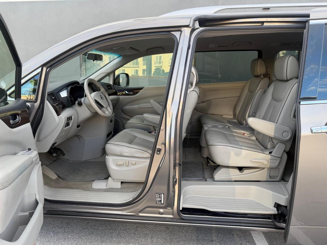 Nissan Quest 4dr SV 2016