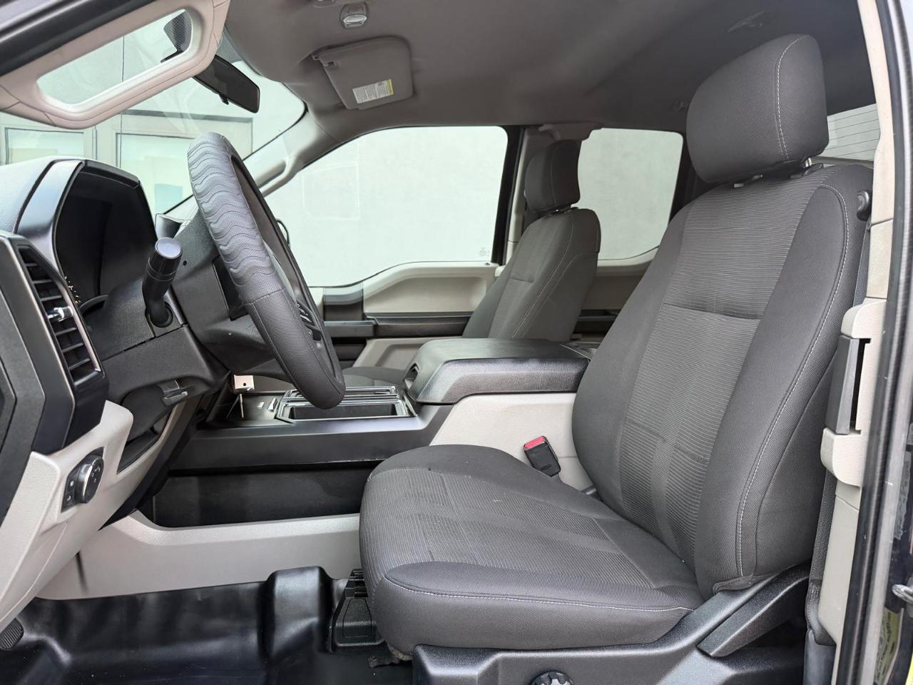 Ford F-150 XL 2WD SuperCab 8' Box 2017