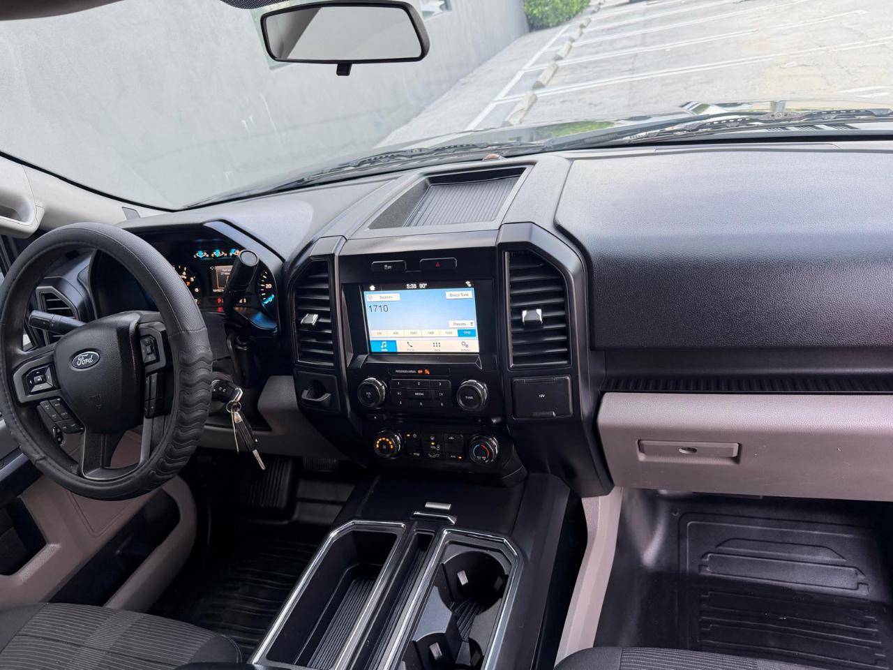 Ford F-150 XL 2WD SuperCab 8' Box 2017