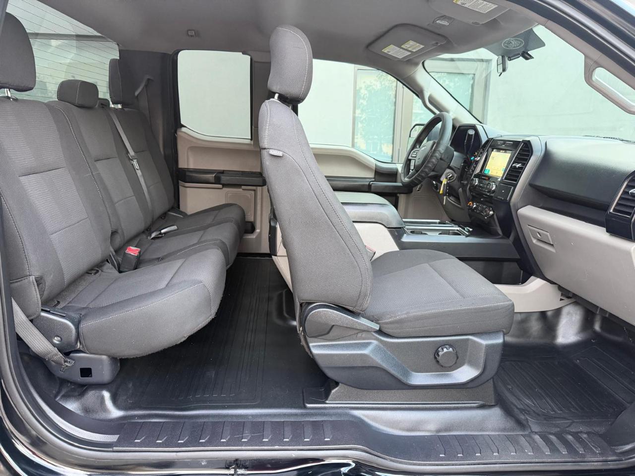 Ford F-150 XL 2WD SuperCab 8' Box 2017