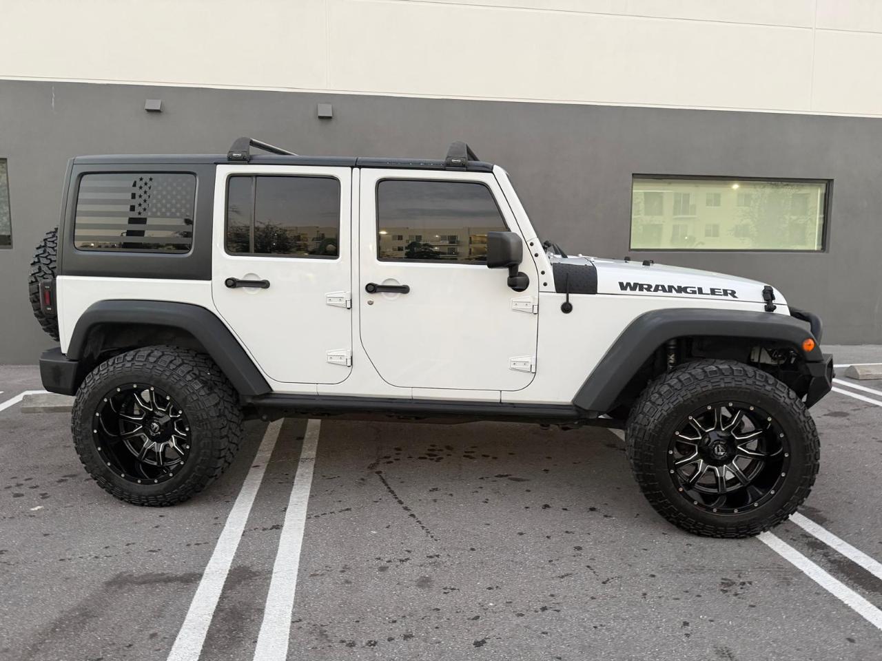 Jeep Wrangler Unlimited 4WD 4dr Black Bear *Ltd Avail* 2016